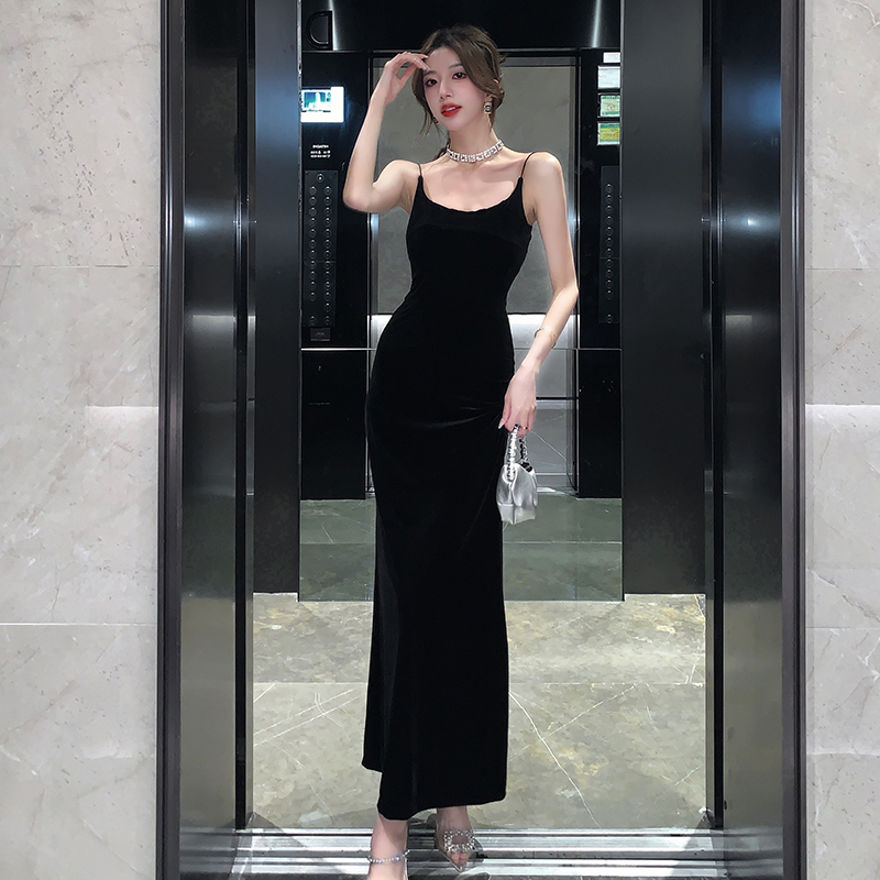 2026 Early Autumn Velvet Slip Dress Women French Retro Bodycon Black - Image 4