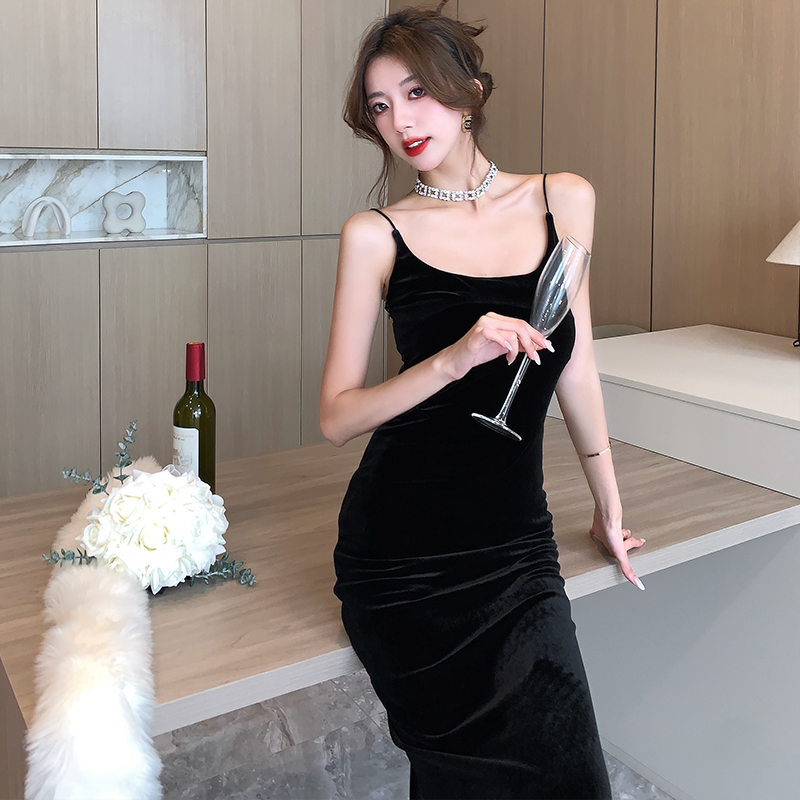 2026 Early Autumn Velvet Slip Dress Women French Retro Bodycon Black - Image 5